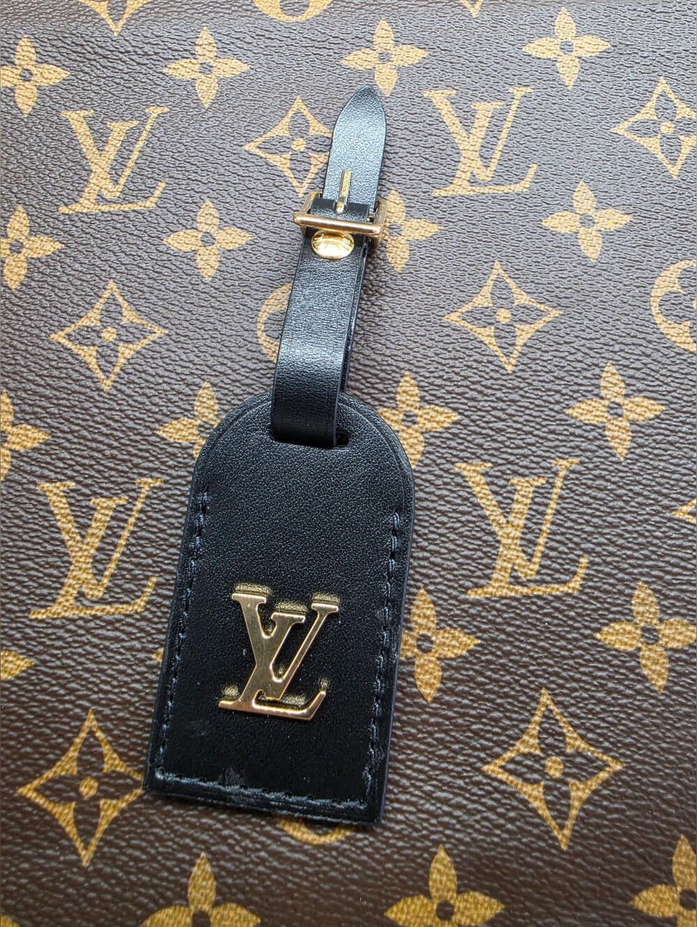 Louis Vuitton Black Leather Luggage Tag with Gold LV Emblem
